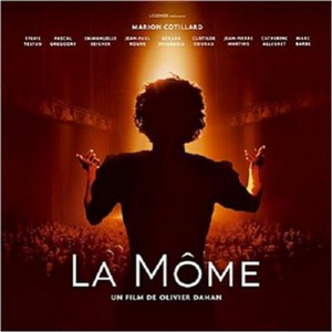 扒开她粉嫩的小缝尿进去微博
