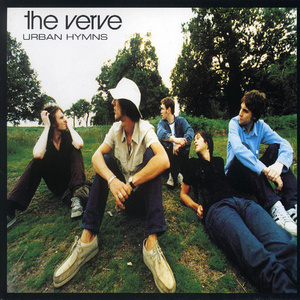 扒开她粉嫩的小缝尿进去微博
